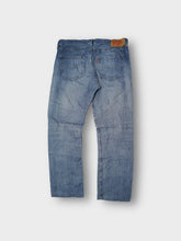 Load image into Gallery viewer, Vintage Levi's Jeans | 36/32