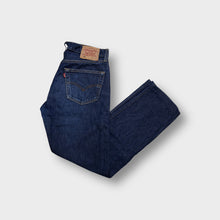 Load image into Gallery viewer, Vintage Levi's Jeans | 32/32