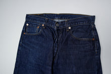 Load image into Gallery viewer, Vintage Levi's Jeans | 32/32