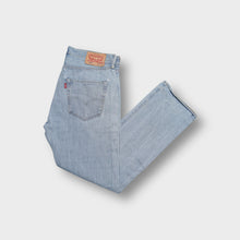 Load image into Gallery viewer, Vintage Levi's Jeans | 33/30