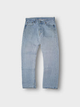 Load image into Gallery viewer, Vintage Levi's Jeans | 33/30