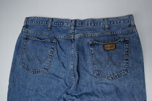 Load image into Gallery viewer, Vintage Wrnagler Jeans | 38/30