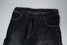 Load image into Gallery viewer, Vintage Tommy Hilfiger Jeans | 34/32