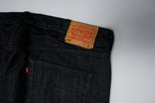 Load image into Gallery viewer, Vintage Levi's Jeans | 40/32