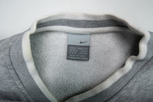 Load image into Gallery viewer, Vintage Nike Sweater | M