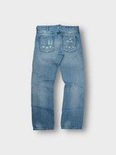 Load image into Gallery viewer, Vintage Wrangler Jeans | 33/32
