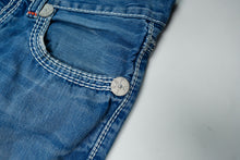 Load image into Gallery viewer, Vintage True Religion Jeans | 32