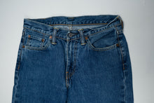 Load image into Gallery viewer, Vintage Levi's Jeans | 30/32
