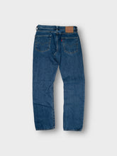 Load image into Gallery viewer, Vintage Levi's Jeans | 30/32