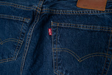 Load image into Gallery viewer, Vintage Levi's Jeans | 33/32