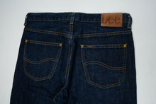 Load image into Gallery viewer, Vintage Lee Jeans | 33/32