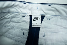 Load image into Gallery viewer, Nike Pants | M
