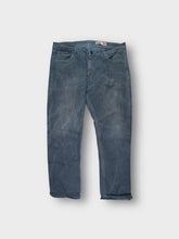 Load image into Gallery viewer, Vintage Levi's Jeans | 38/34