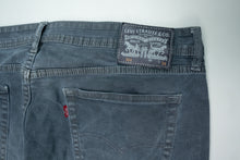 Load image into Gallery viewer, Vintage Levi's Jeans | 38/34