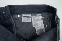 Load image into Gallery viewer, Vintage Levi's Jeans | 32/34