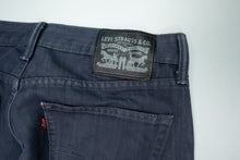 Load image into Gallery viewer, Vintage Levi's Jeans | 32/34