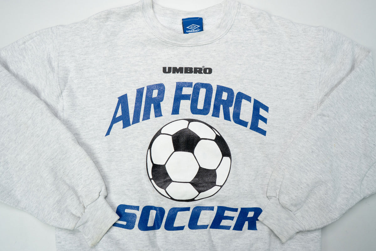 Vintage Umbro Air Force Fußballpullover | Damen M / Herren XS
