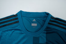 Load image into Gallery viewer, Adidas Real Madrid 17-18 Third Jersey | L
