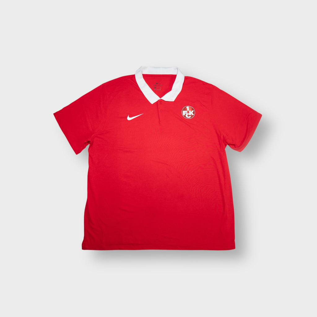 Nike polo shirt in red featuring a white contrast collar and 1. FC Kaiserslautern crest
