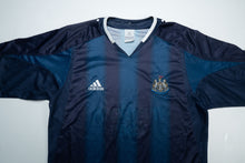 Load image into Gallery viewer, Vintage Adidas Newcastle United 04-05 Third Jersey | M