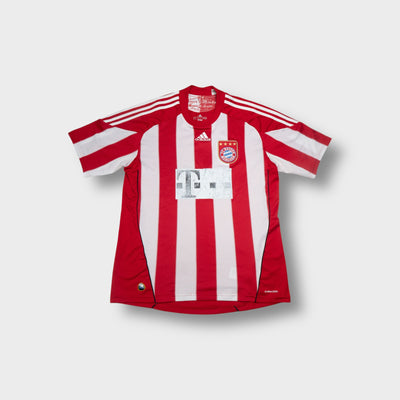 Adidas FC Bayern München football shirt in white and red with club crest embroidered on the chest