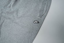 Load image into Gallery viewer, Vintage Nike Sweatpants | L