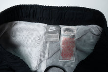 Load image into Gallery viewer, Vintage Nike Trackpants | L