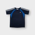 Adidas short-sleeve T-Shirt in navy blue featuring white three-stripes along the shoulders.