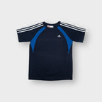 Adidas short-sleeve T-Shirt in navy blue featuring white three-stripes along the shoulders.