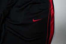 Load image into Gallery viewer, Vintage Nike Trackpants | M