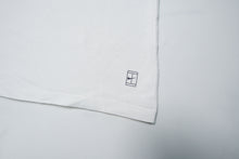 Load image into Gallery viewer, Vintage Adidas T-Shirt | Wmns M