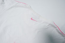 Load image into Gallery viewer, Vintage Adidas T-Shirt | Wmns M