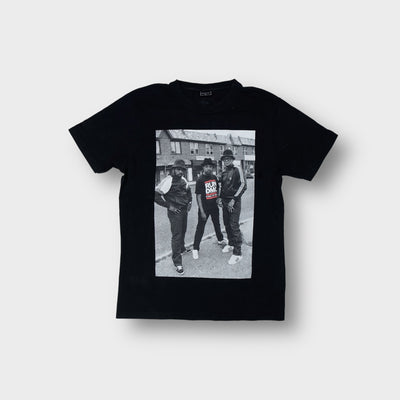 Mister Tee black T-Shirt with a front monochrome photo print of hip-hop group Run DMC
