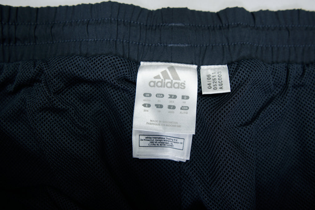 Vintage Adidas Trackpants | XL