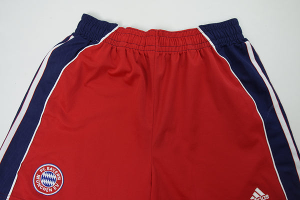 Vintage Adidas FC Bayern Shorts | M