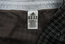 Load image into Gallery viewer, Vintage Adidas Shorts | XL