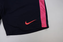 Load image into Gallery viewer, Vintage Nike FC Barcelona Shorts | M