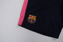 Load image into Gallery viewer, Vintage Nike FC Barcelona Shorts | M