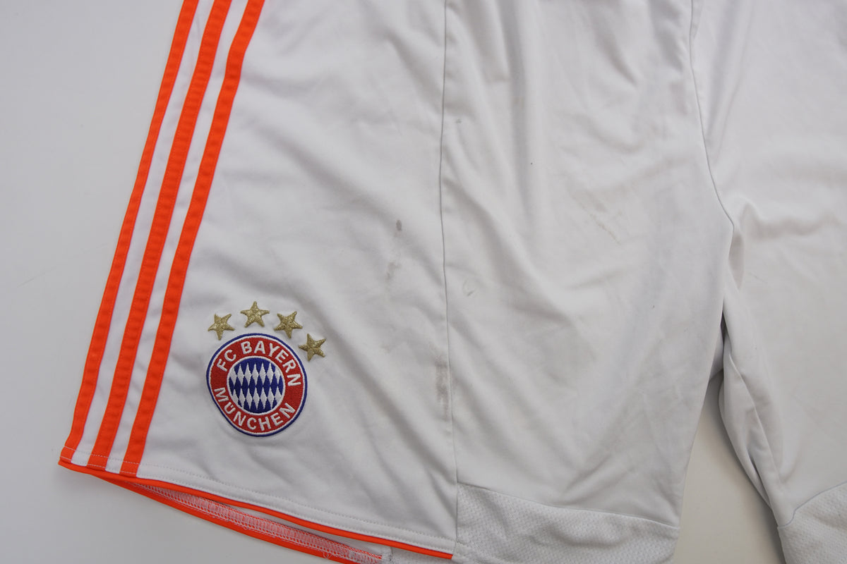 Vintage Adidas FC Bayern Shorts | XXL