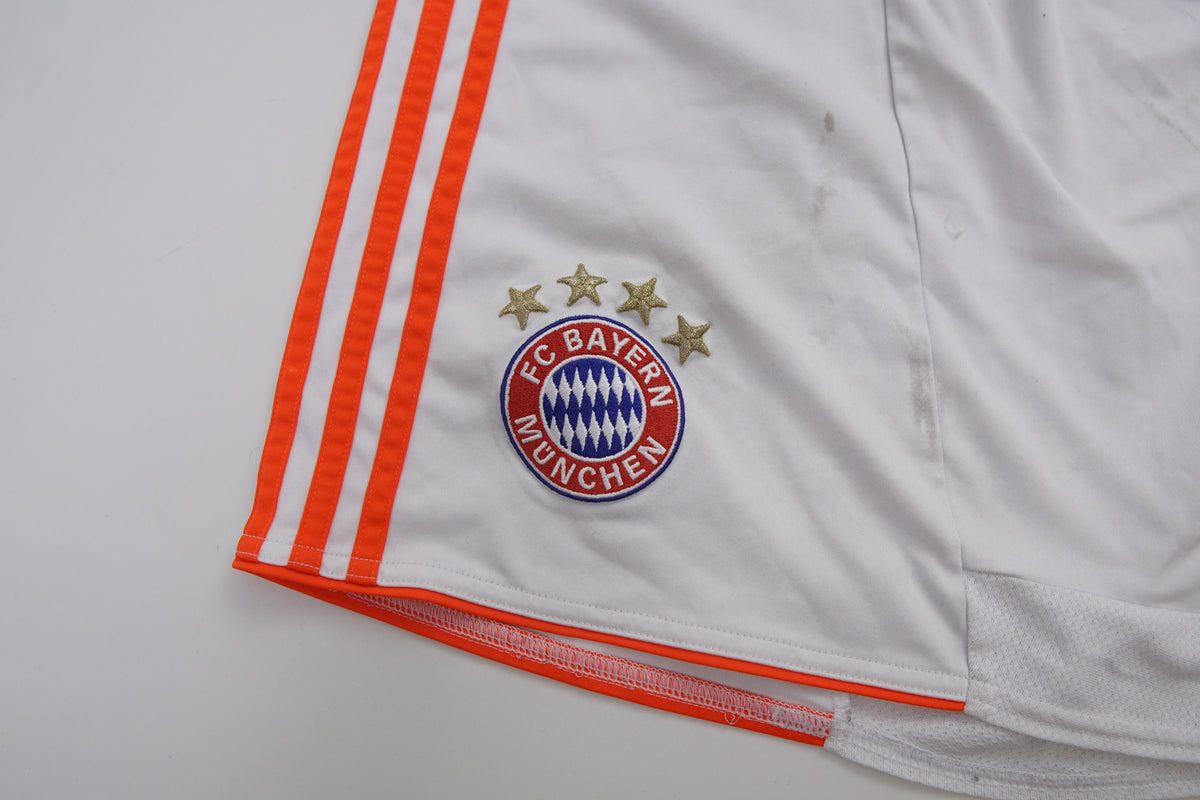 Vintage Adidas FC Bayern Shorts | XXL