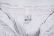 Load image into Gallery viewer, Vintage Adidas FC Bayern Shorts | XXL
