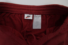 Load image into Gallery viewer, Vintage Nike Shorts | L