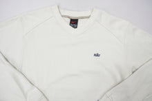 Load image into Gallery viewer, Vintage Nike Sweater | S