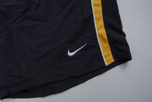 Load image into Gallery viewer, Vintage Nike Shorts | XL
