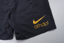 Load image into Gallery viewer, Vintage Nike Shorts | XL