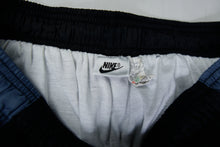 Load image into Gallery viewer, Vintage Nike Trackpants | M