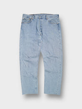 Load image into Gallery viewer, Vintage Levi's Jeans | 38/36