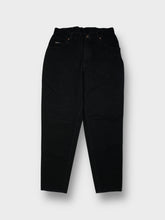 Load image into Gallery viewer, Vintage Lee Jeans | 32/31