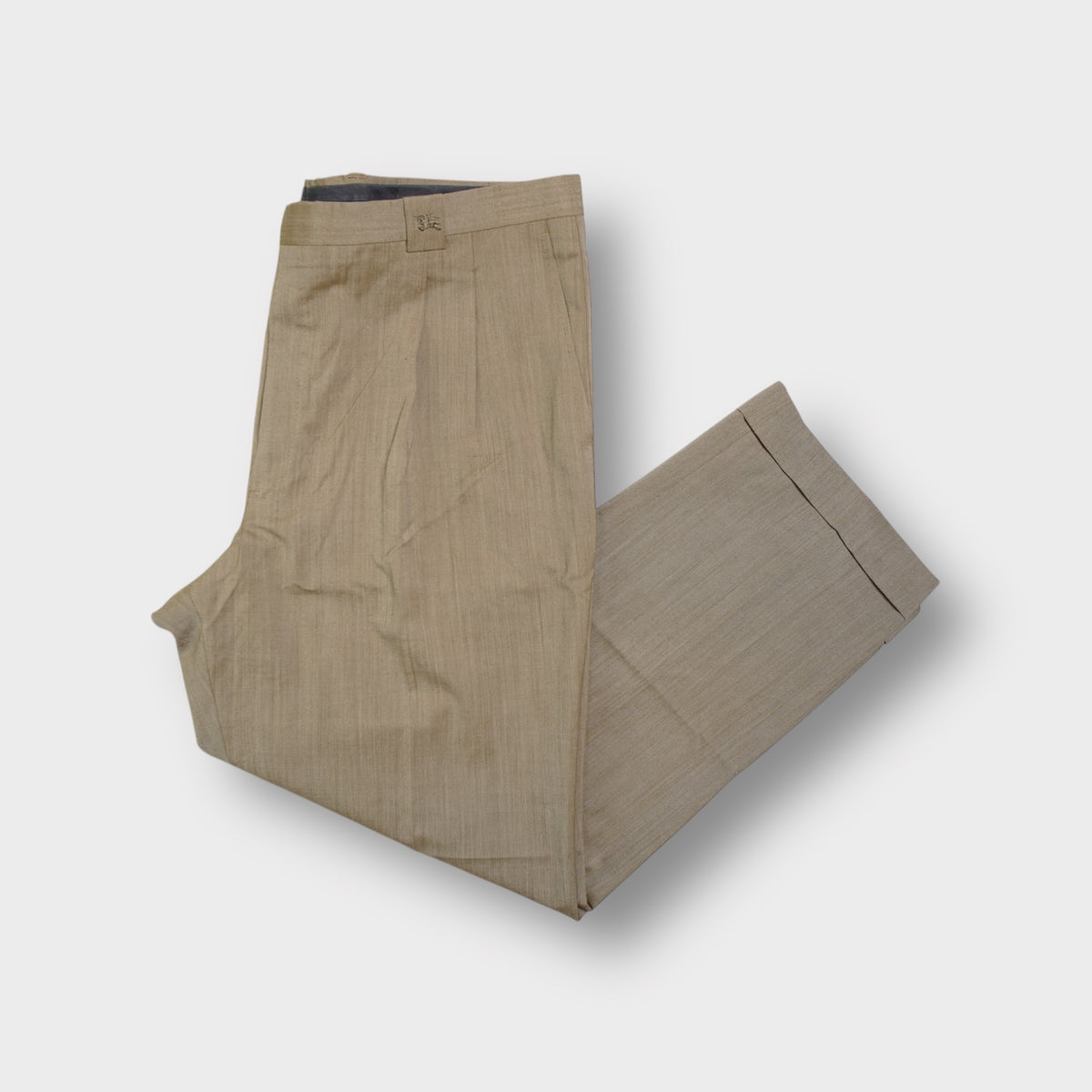 Burberry pleated beige trousers featuring an embroidered equestrian knight logo on the waistband