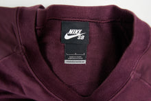 Load image into Gallery viewer, Nike SB Sweater | L
